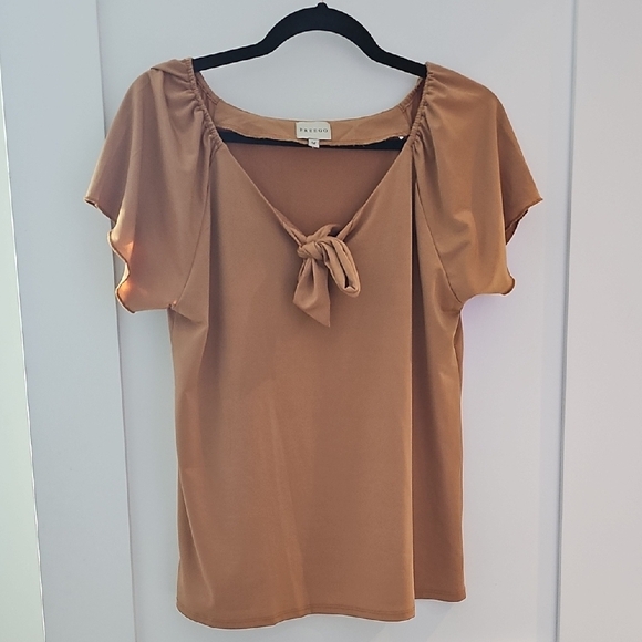 Freego Tan Blouse Size M - Picture 1 of 7
